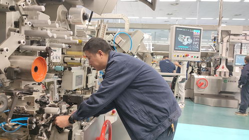 湖南中煙零陵卷煙廠引進第二臺國產(chǎn)中速卷接包機組，譜寫智能制造新篇章